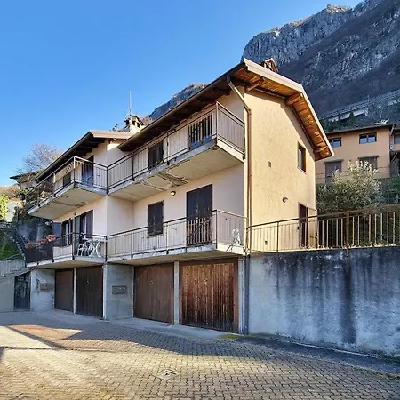 View, Private & Free Parking