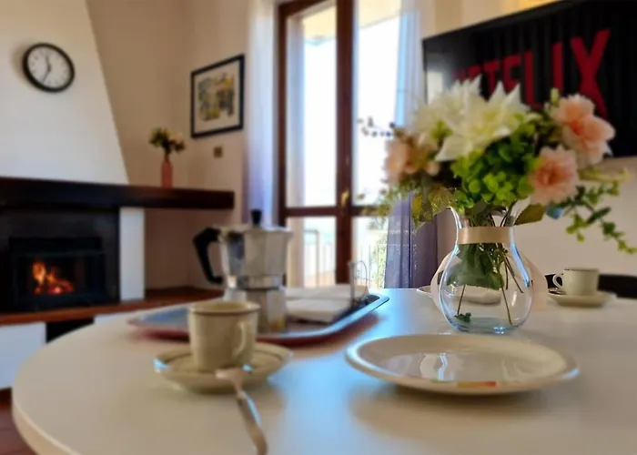 View, Private & Free Parking דירה *