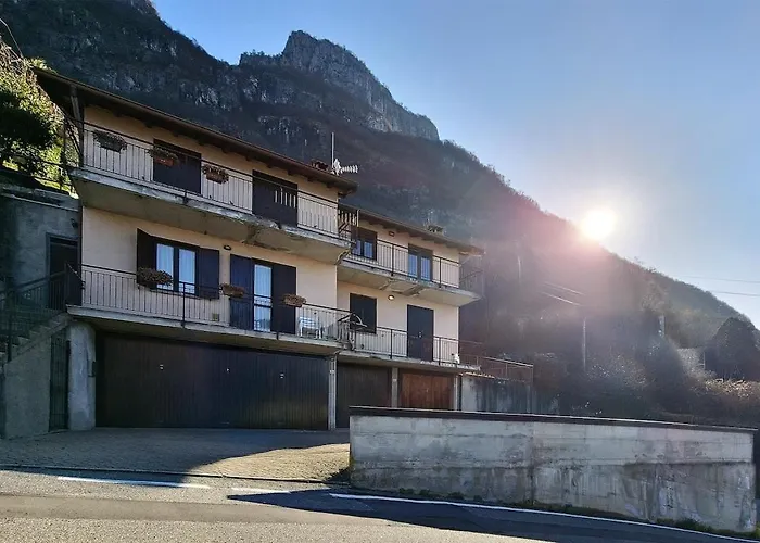 Appartement View, Private & Free Parking Varenna